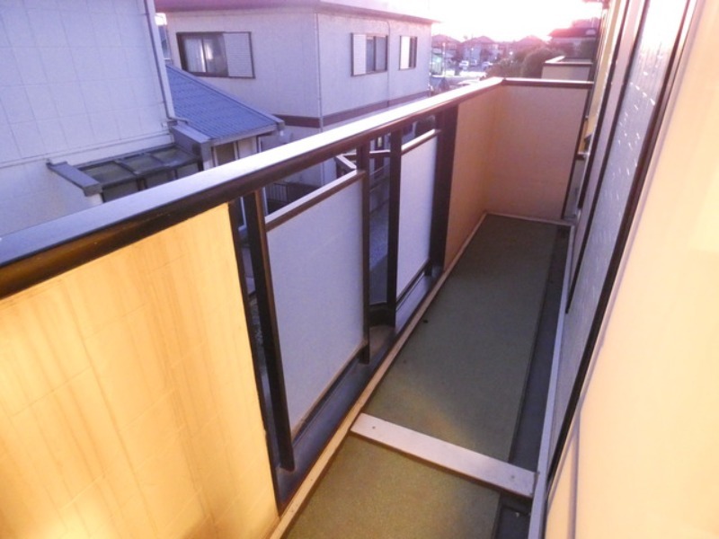 バルコニー　図面と現状に相違がある場合には現状を優先