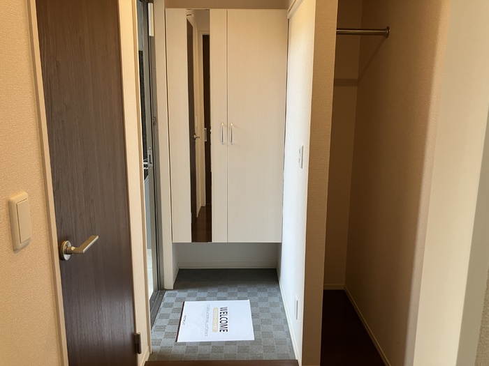 玄関　※写真は部屋号数が異なるためイメージです。