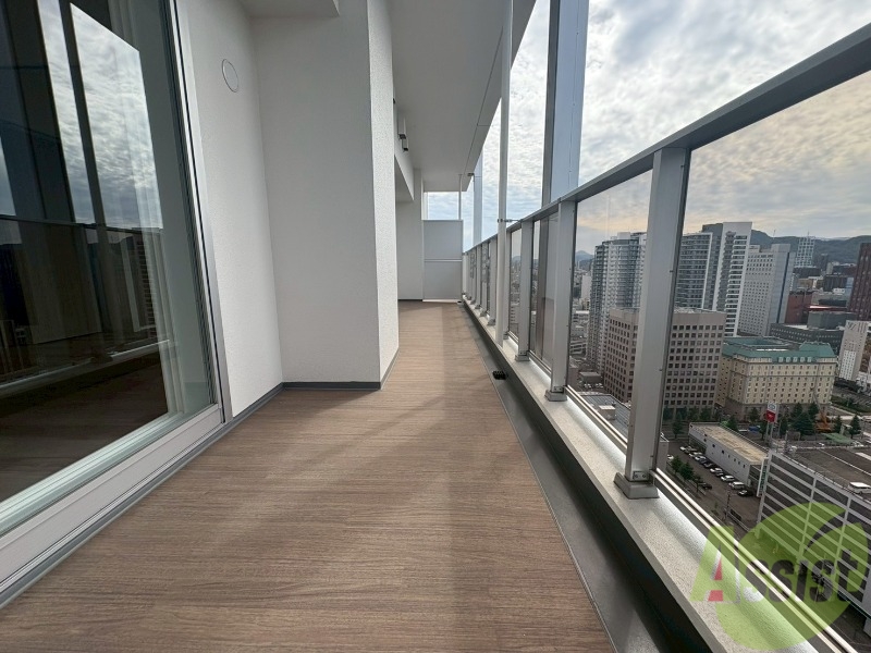 バルコニー　バルコニーが付いていますので一息ついてみてはいかがですか。