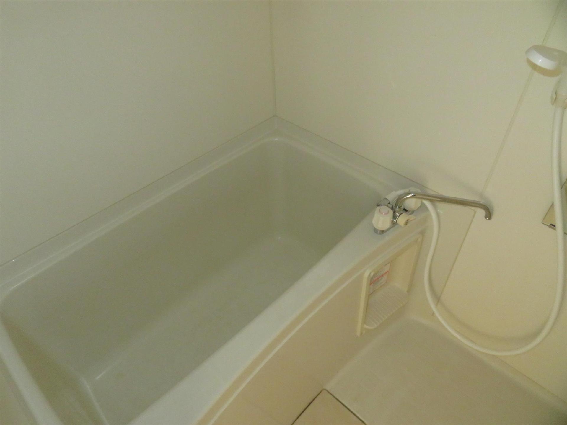 バス・シャワールーム　一日の疲れを癒して下さい。