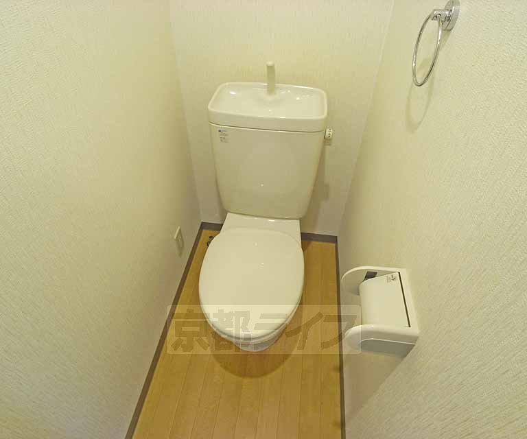 トイレ　キレイで清潔感があります。