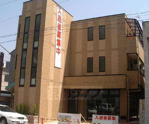 建物外観　生活に便利な立地です。