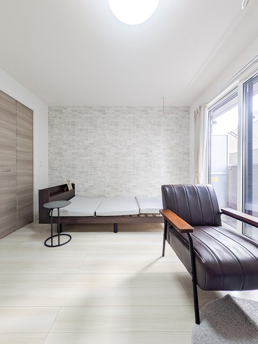 居室・リビング　同建物別室画像です。