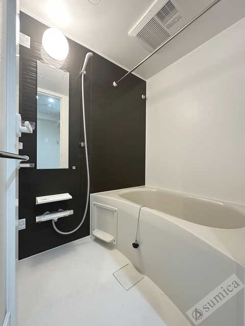 バス・シャワールーム　浴室乾燥機＆追い炊き付き♪♪