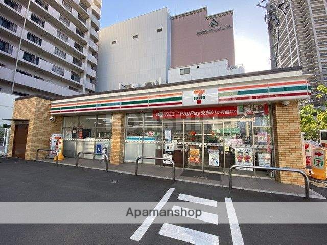 コンビニ　セブンイレブン（コンビニ）まで179m