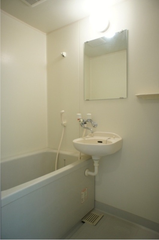 バス・シャワールーム　図面と現状に相違がある場合には現状を優先