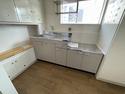 キッチン　（2021年新品入替）