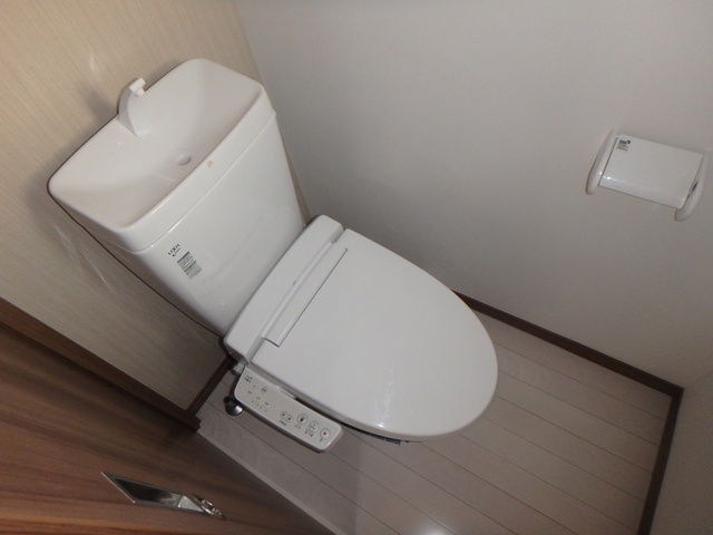 トイレ　シャワートイレ完備