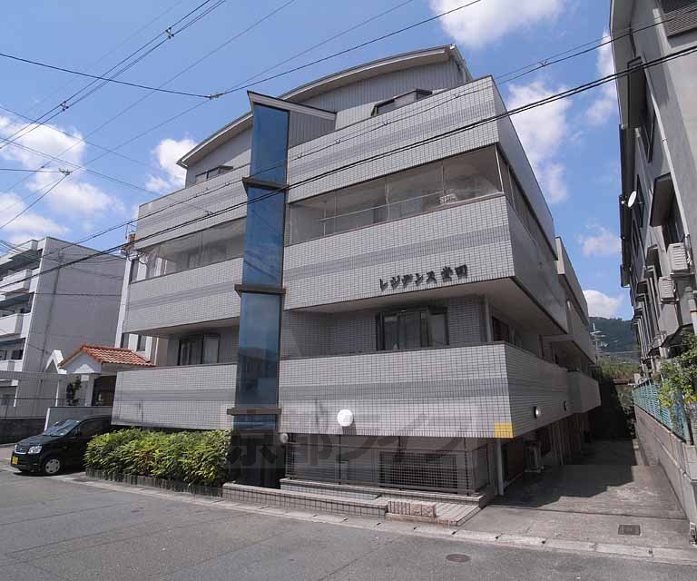 建物外観　パリッとした外観