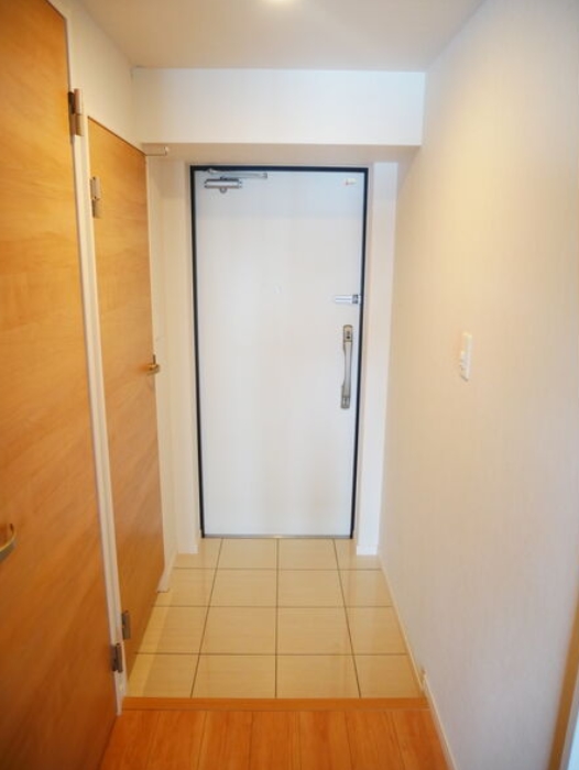 玄関　同ハウスメーカー施工の類似物件参考写真です