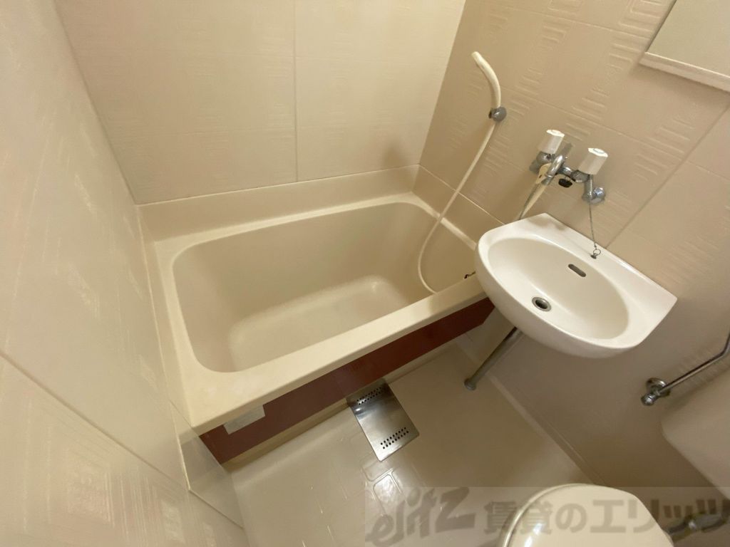 バス・シャワールーム　バス