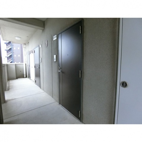 玄関　玄関ドア