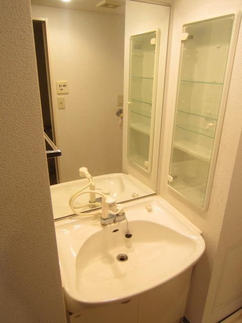 洗面設備　★便利な洗面台です★