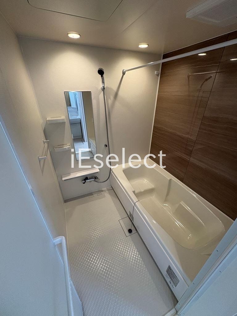 バス・シャワールーム　広々１坪バスでリラックス♪