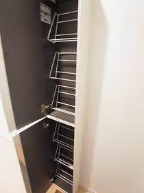 居室・リビング　Ｒｅｆｉｎｅｄ　ＭＡＫＵＨＡＲＩの靴箱