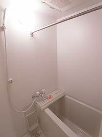 バス・シャワールーム　Ｒｅｆｉｎｅｄ　ＭＡＫＵＨＡＲＩの風呂