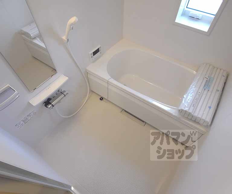 バス・シャワールーム　追い焚き付きバス！