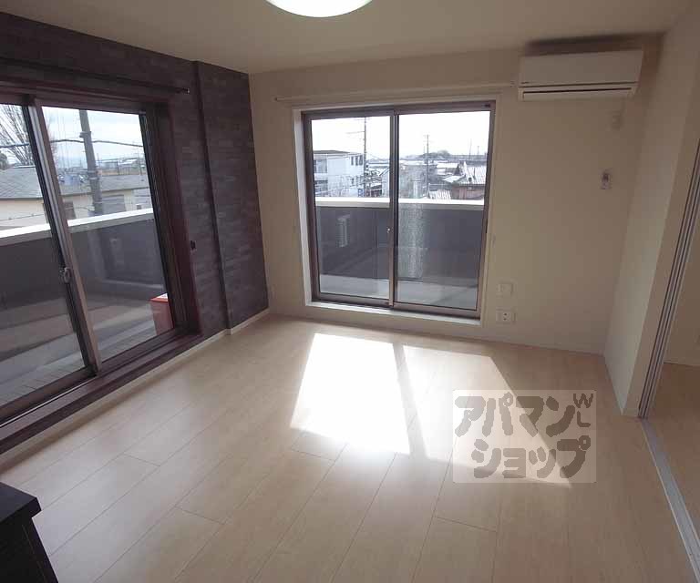 居室・リビング　南東角部屋！