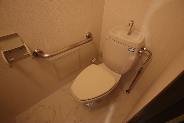 トイレ　別室の参考写真です。※現況優先