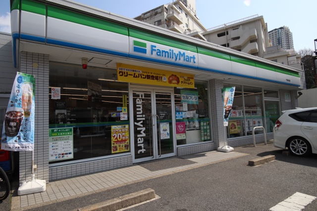 コンビニ　ファミリーマート　千種向陽店（コンビニ）まで500m