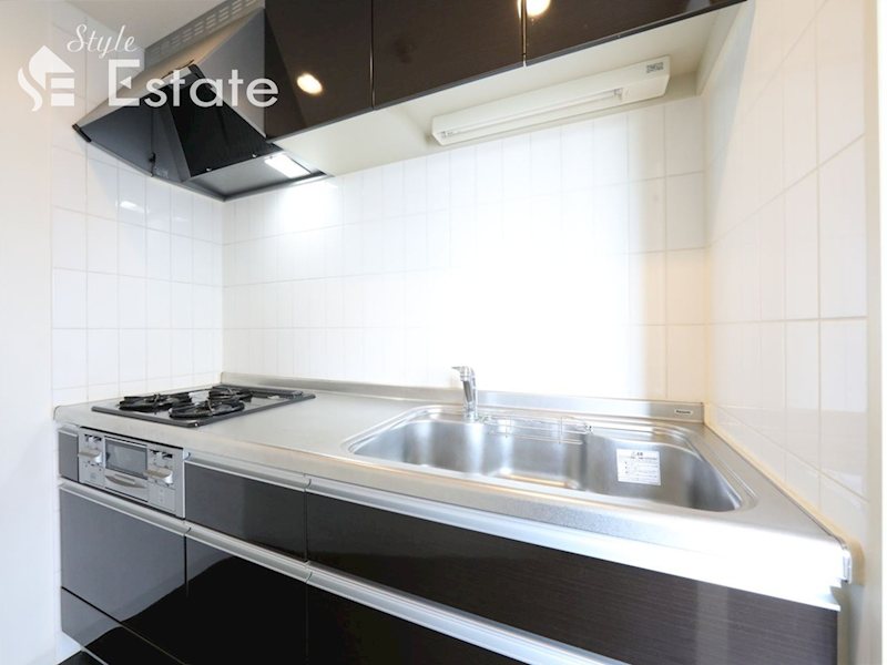 キッチン　システムキッチン　ガス3口コンロ　グリル付き