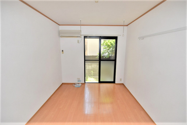 居室・リビング　写真は同マンションの別のお部屋のものです