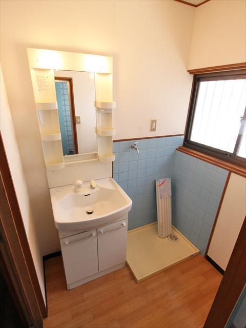 洗面設備　松山市道後緑台　賃貸一戸建　洗面所