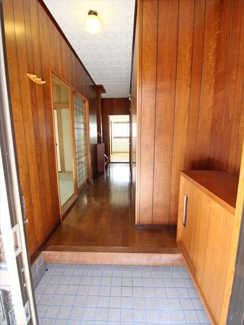 玄関　松山市道後緑台　賃貸一戸建　玄関