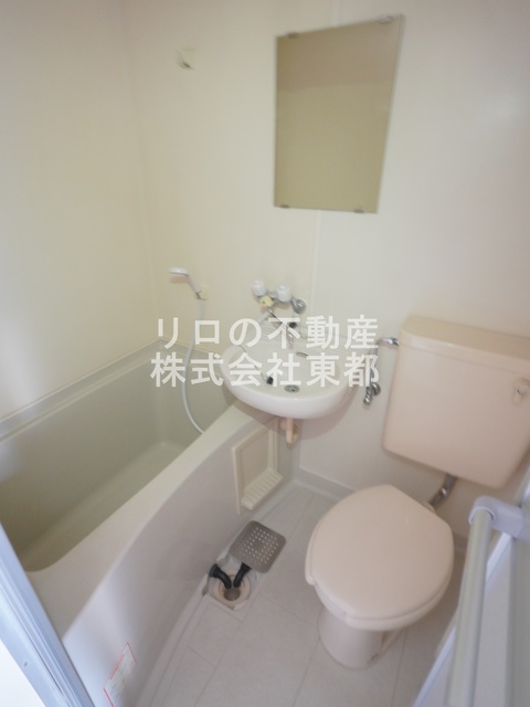 バス・シャワールーム　バストイレが一緒になってるとお掃除がしやすいです♪