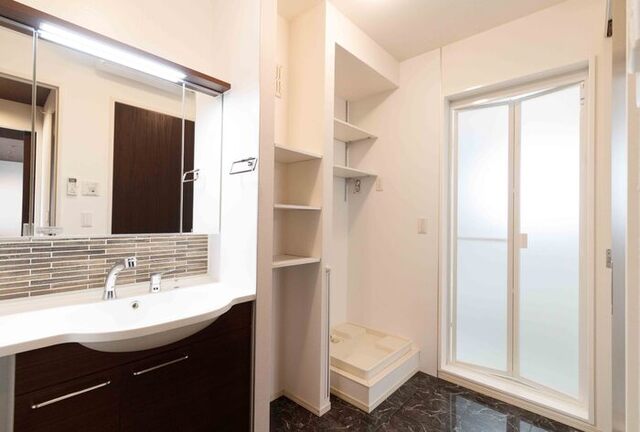 洗面設備　３０２・洗面所