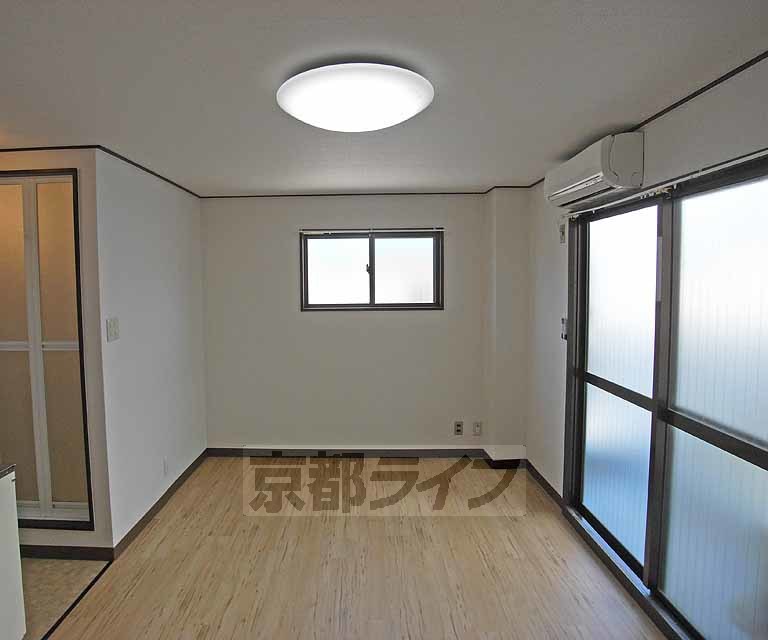 居室・リビング　広いお部屋です。