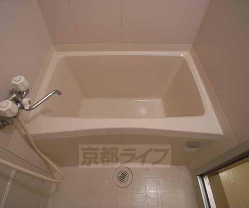 バス・シャワールーム　浴槽も大きいです！