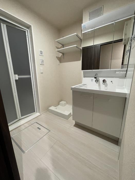 洗面設備　洗面室