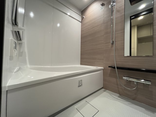 バス・シャワールーム　お風呂で日々の疲れを落としましょう