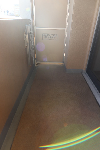 バルコニー　※別部屋の参考写真のため、現状優先です。