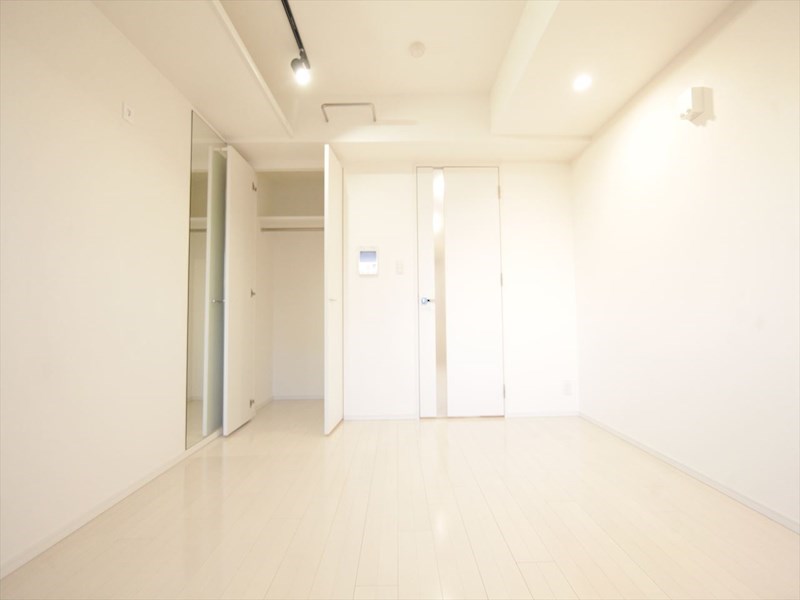 その他部屋・スペース　洋室7.3帖　クローゼット付（収納充実してます）