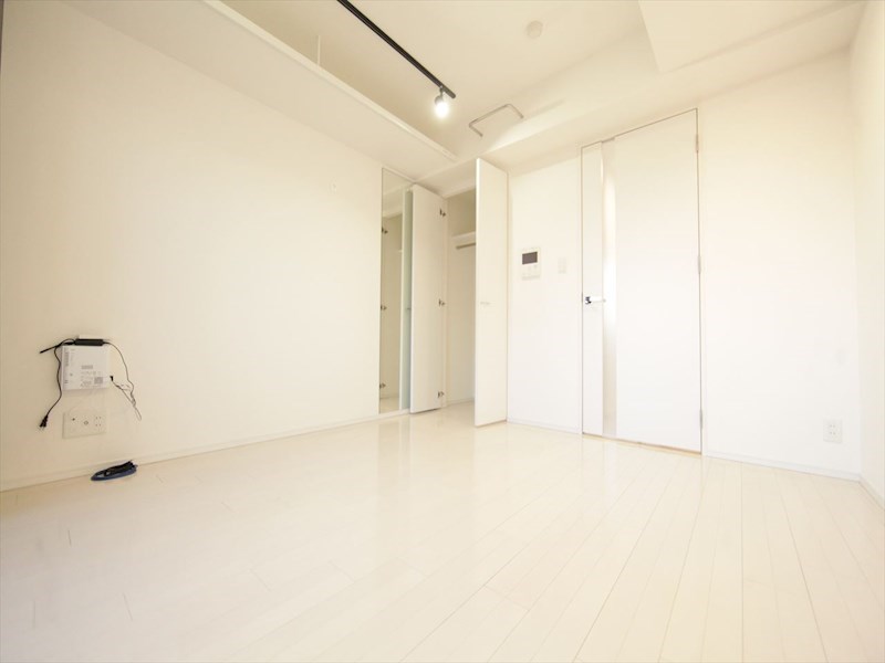 居室・リビング　洋室7.3帖　クローゼット付（収納充実してます）