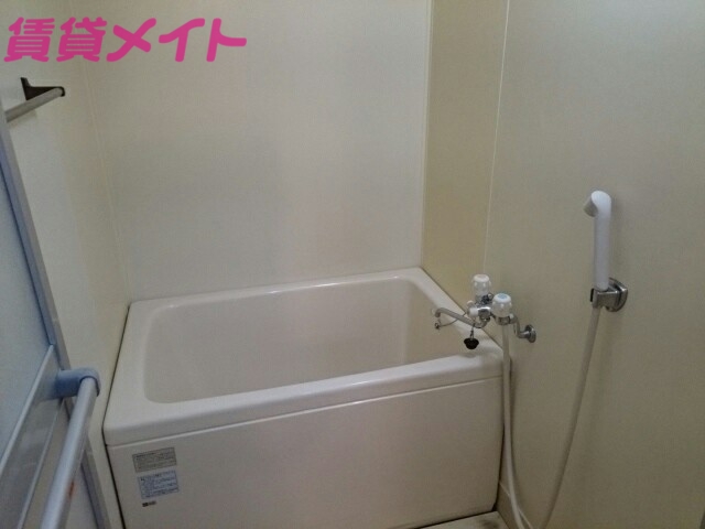 バス・シャワールーム　同型参考写真