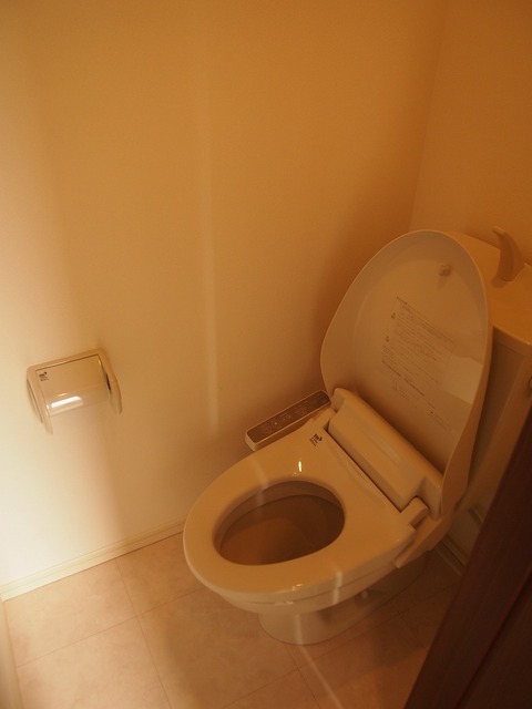 トイレ　洗浄便座