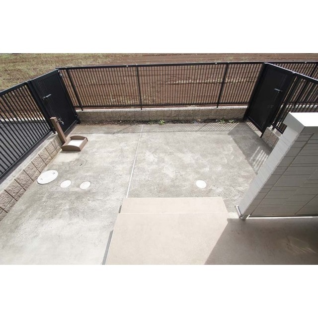 バルコニー　１階は専用庭