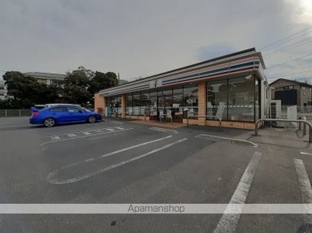 コンビニ　セブンイレブン太田市八幡町店（コンビニ）まで1000m