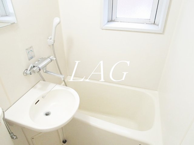 バス・シャワールーム　お風呂です。