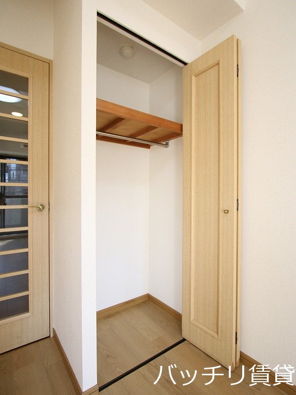 収納　画像は別号室タイプの為、現状を優先致します。