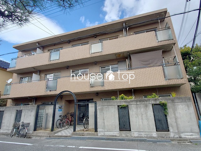 建物外観　オートロック完備