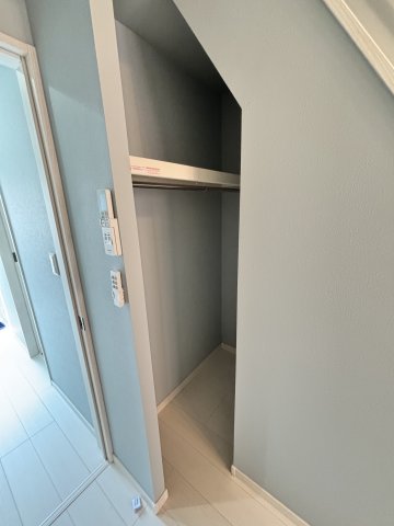 収納　写真は同建物の別部屋を参考に掲載しております。