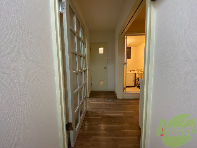 玄関　玄関から見たお部屋もとても長い廊下で走り周りますね。（笑）