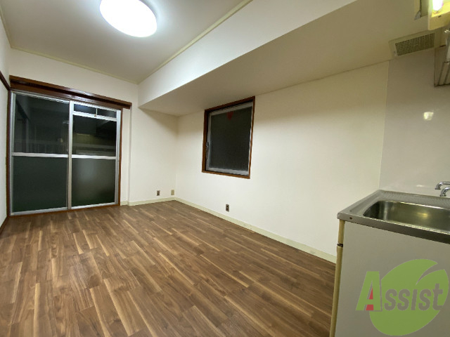 居室・リビング　６．０帖あるダイニングで広々していて開放感ありますね。