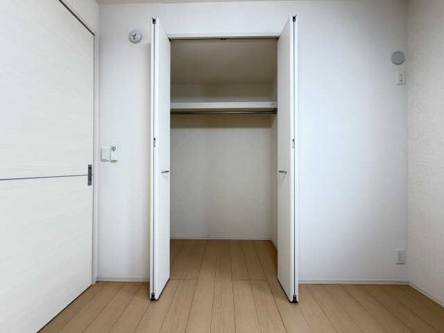 エントランス　北東洋間