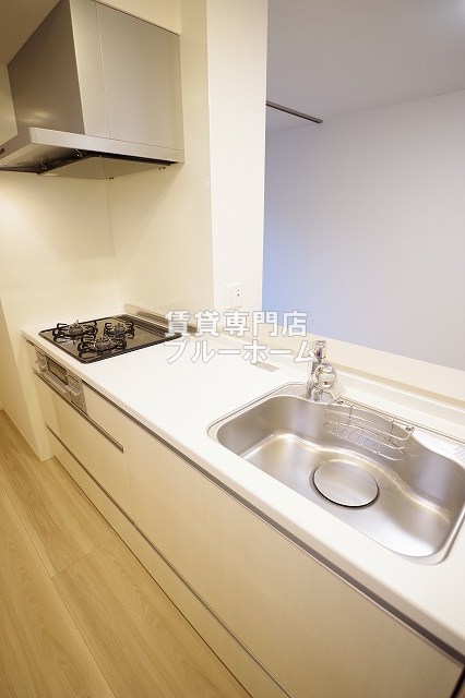 キッチン　3口コンロのカウンターキッチンです！