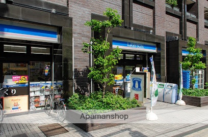 コンビニ　ローソン 小石川一丁目店（コンビニ）まで116m